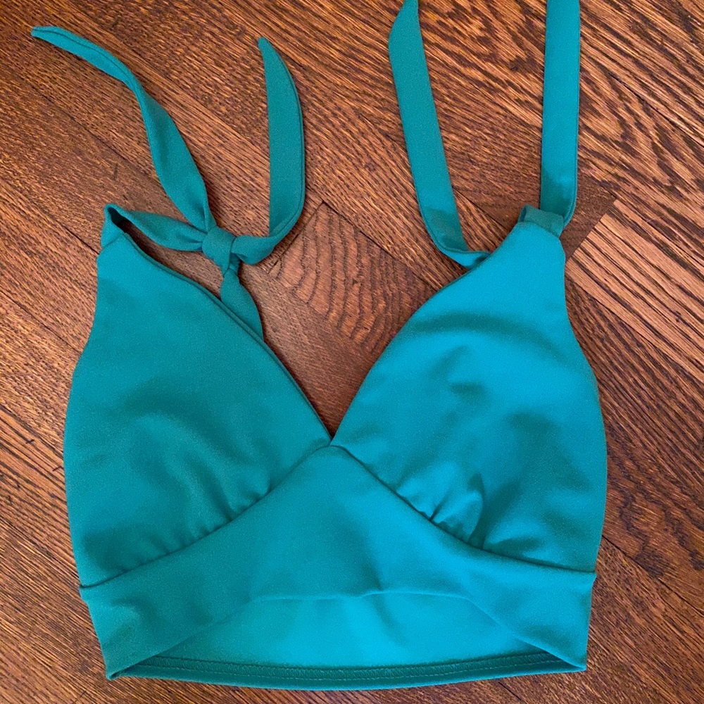Super boohoo crop top!